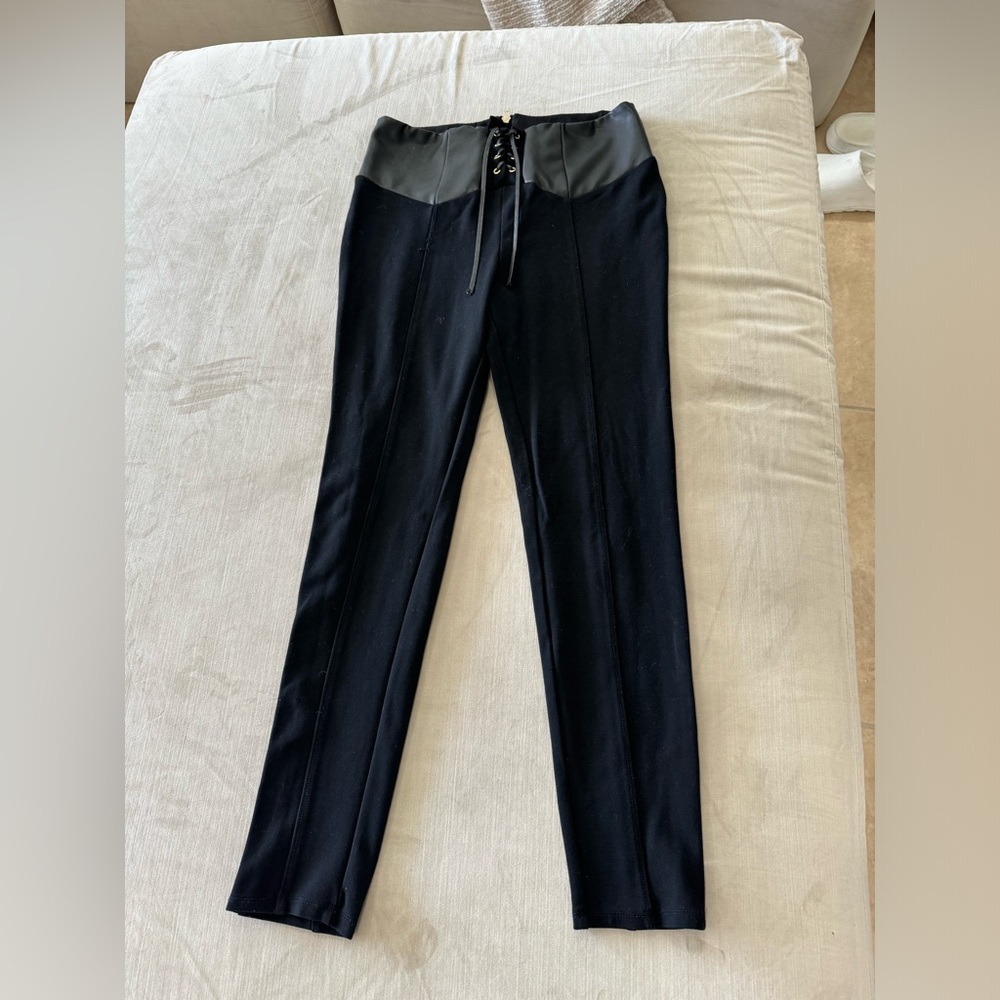 Bebé leather waist jeggings